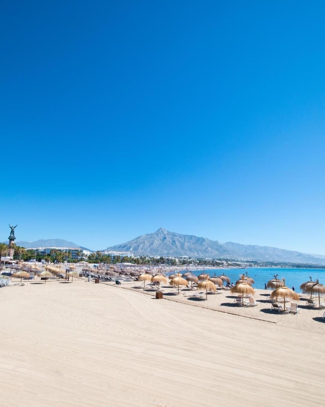 Puerto Banus Crystal Suite 马尔韦利亚 外观 照片