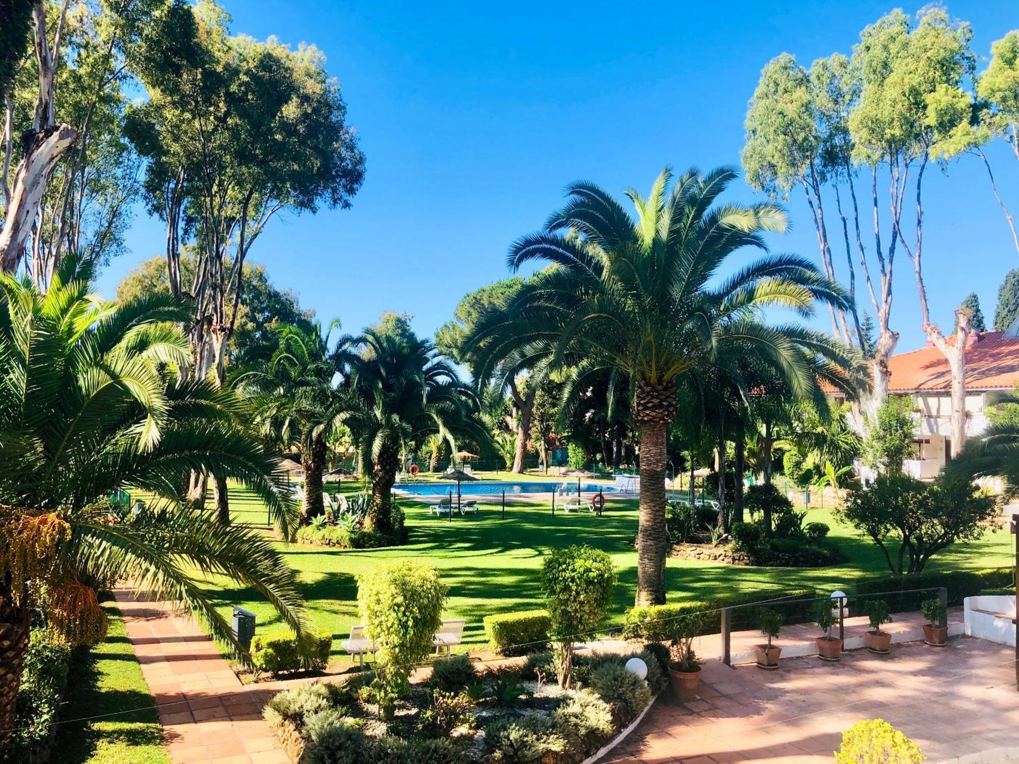 Puerto Banus Crystal Suite 马尔韦利亚 外观 照片