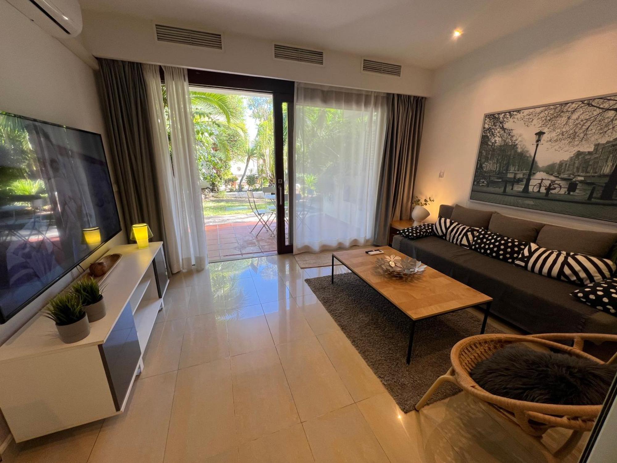 Puerto Banus Crystal Suite 马尔韦利亚 外观 照片